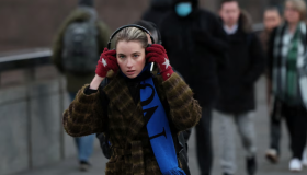 El enemigo silencioso: así afectan tus audífonos a tu salud auditiva 