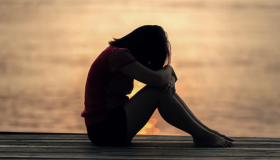 OMS advierte sobre la creciente carga de depresión y ansiedad en mujeres 