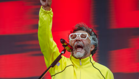 Fito Páez pierde la paciencia con el público en Perú y lanza fuerte crítica 