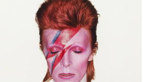 La icónica imagen de David Bowie para Aladdin Sane será subastada 