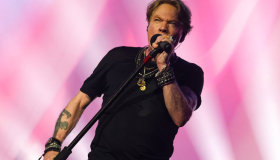 Axl Rose se convierte en héroe cyberpunk en su propia novela gráfica 