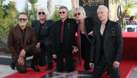 Def Leppard inmortaliza su legado en el Paseo de la Fama de Hollywood 