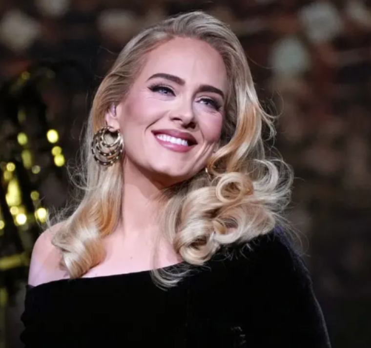 El último álbum de la cantante, 30, se lanzó en el 2021.