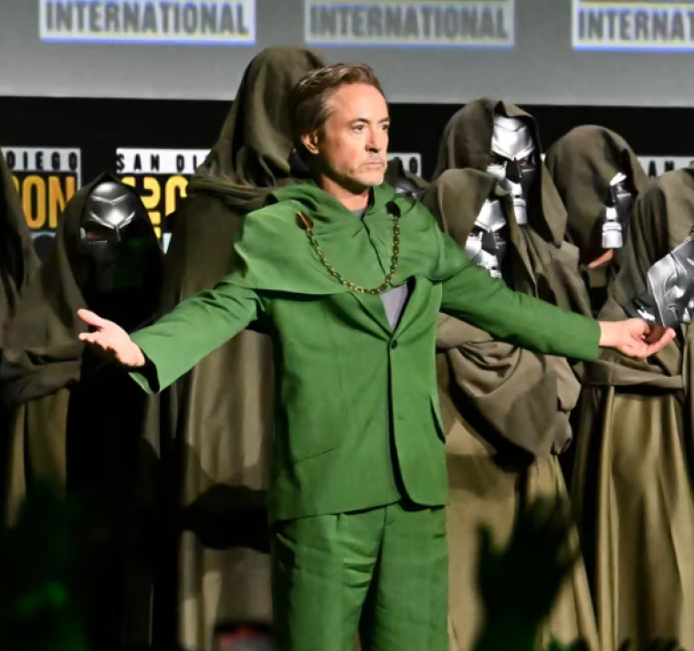 Los guionistas de la cinta revelaron que ya se tenía preparado un guión para que el actor regresara como Iron Man