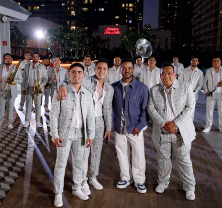 Banda los Sebastianes alcanza nuevas alturas con su colaboración junto a Luis Fonsi: "Sabes qué hora es” 