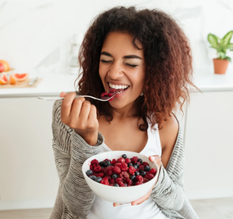 Lo que comes también se siente: cómo la alimentación influye en tu salud mental 