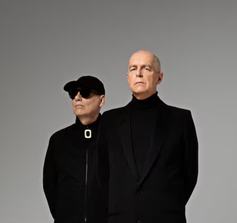 La broma de 15 minutos que llevó a Pet Shop Boys del estudio a la polémica religiosa 