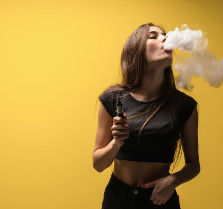 Vapear o fumar reduce hasta un 15 % la capacidad física de los jóvenes 